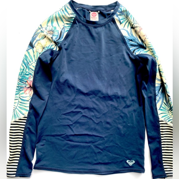 Roxy rash guard - girls size 14 or XL - Picture 2 of 3